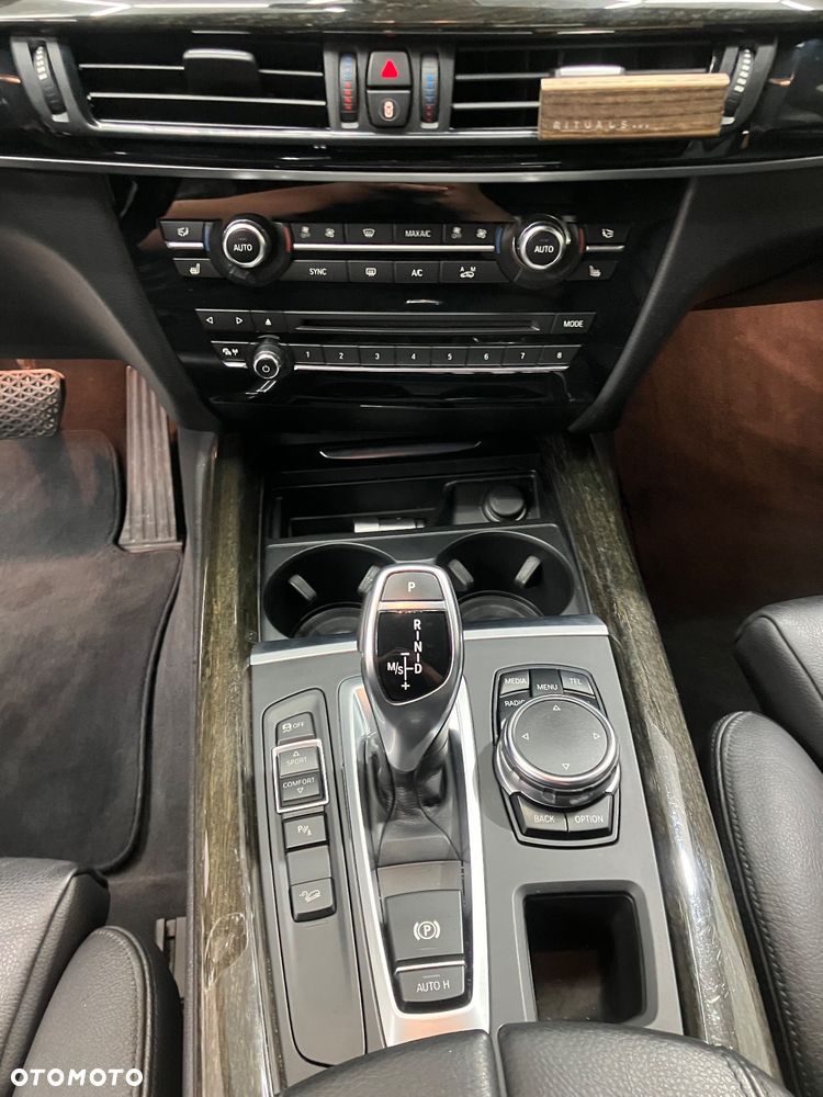 BMW X5 xDrive40d - 26