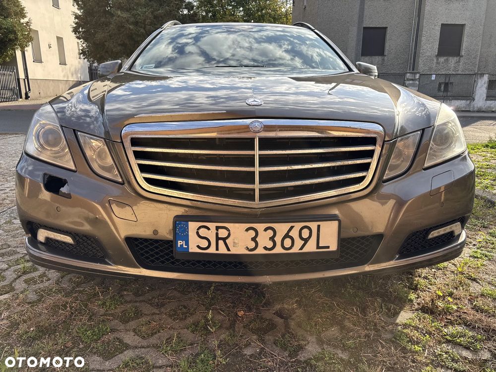 Mercedes-Benz Klasa E 350 CDI 4-Matic BlueEff - 17