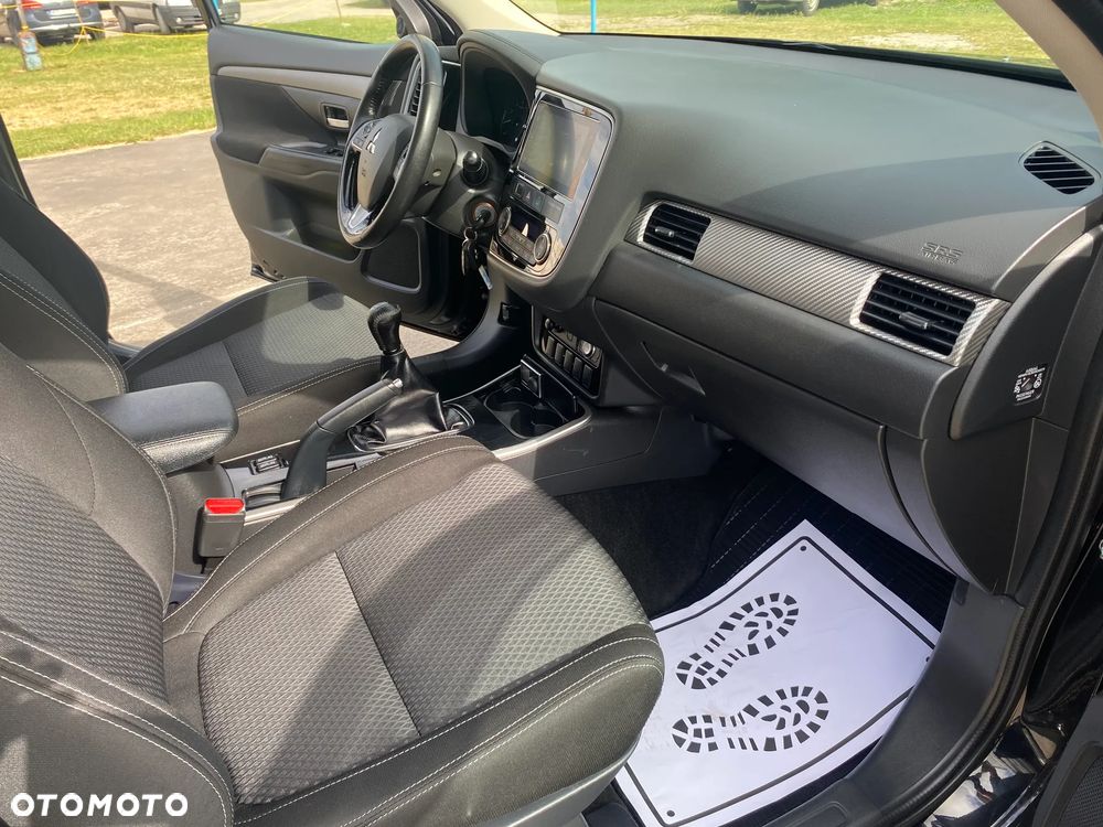 Mitsubishi Outlander 2.0 City Style 2WD - 11