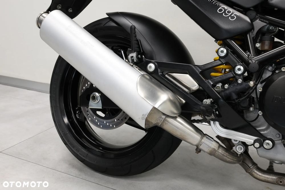 Ducati Monster - 34