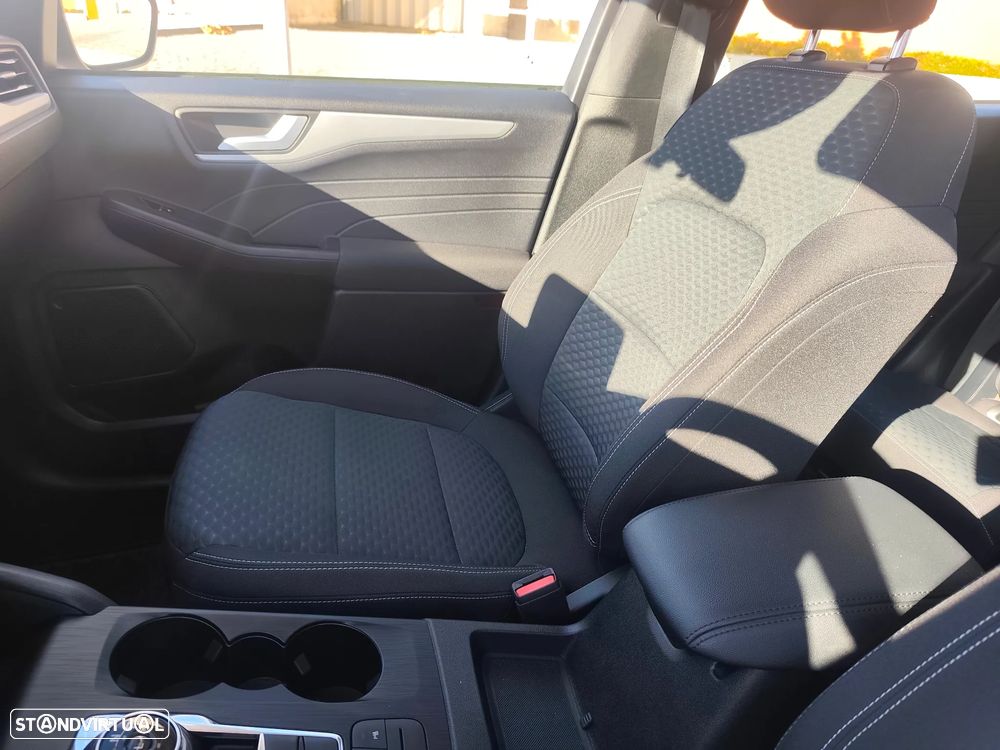 Ford Kuga - 23