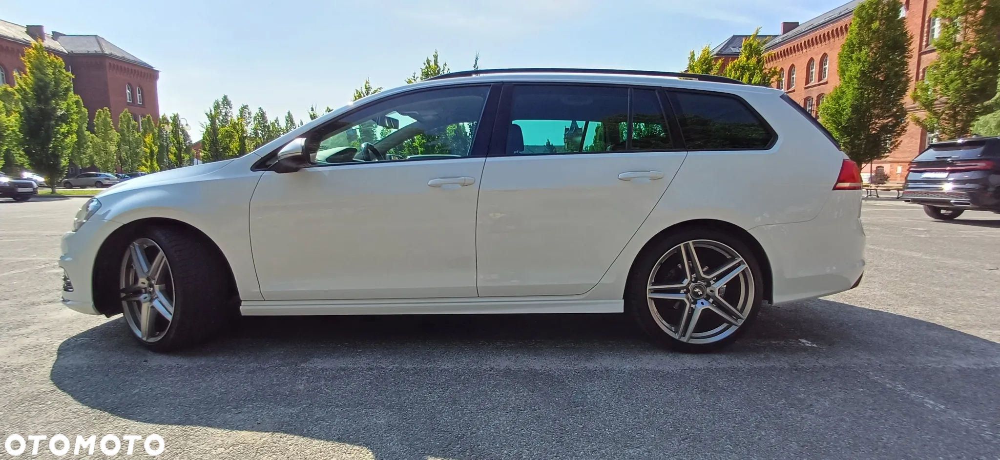 Volkswagen Golf - 21