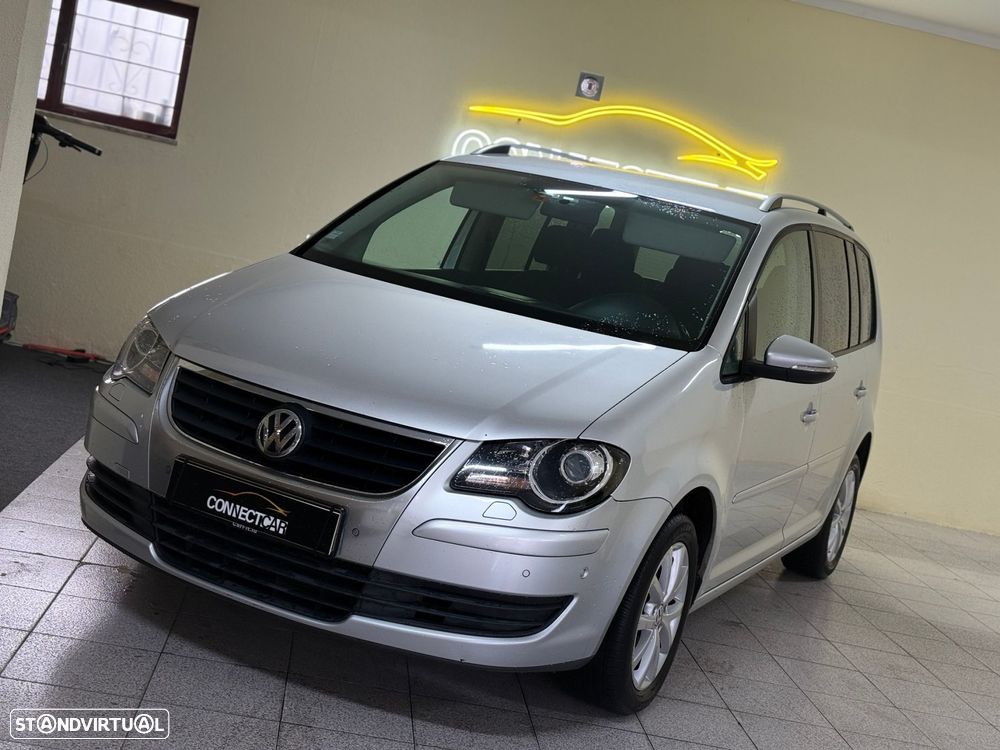 VW Touran 2.0 TDI Highline 7L - 8