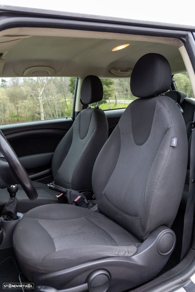 MINI 3 Portas One D - 33