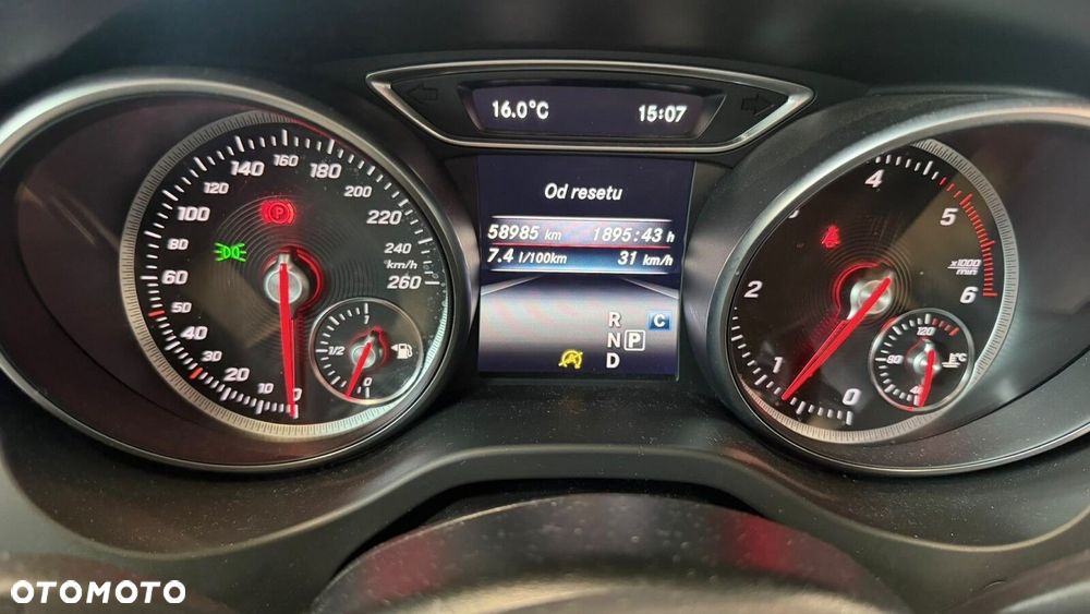Mercedes-Benz GLA - 23