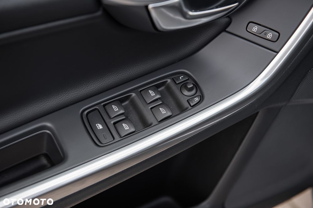 Volvo V60 D2 Kinetic - 17