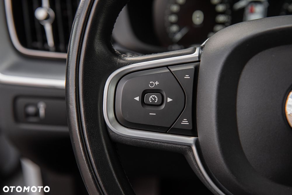 Volvo XC 60 - 21