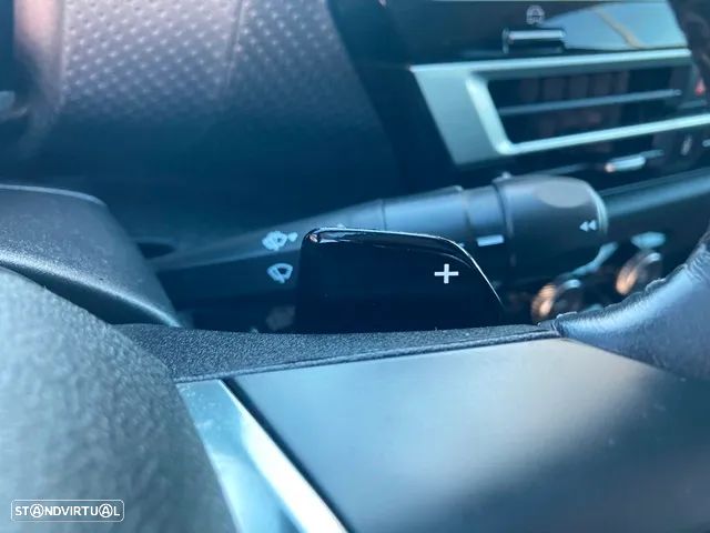 Citroën C4 1.2 PureTech Shine Pack EAT8 - 17