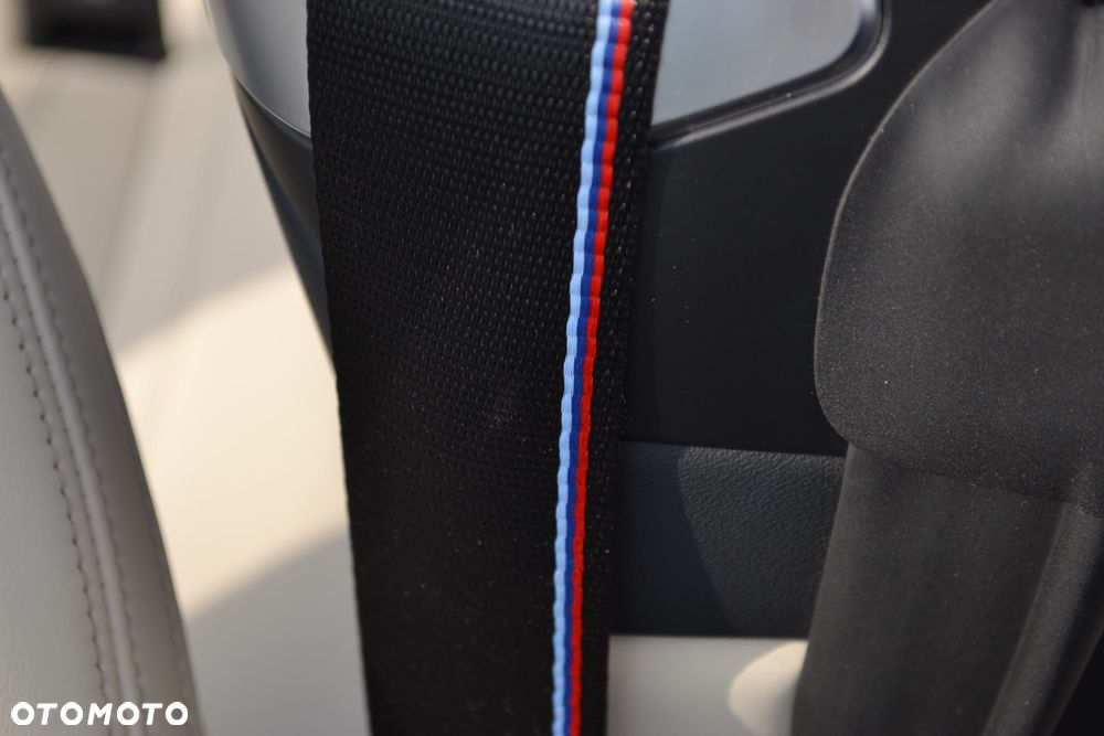 BMW Seria 4 M440i xDrive mHEV - 26
