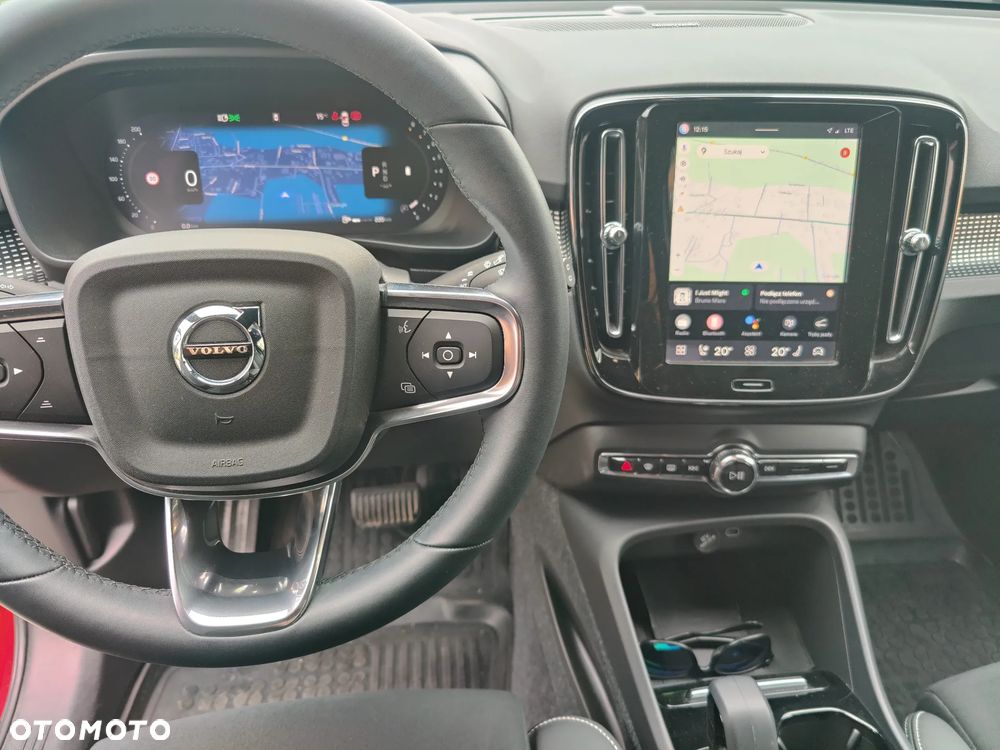 Volvo XC 40 B3 Ultra Dark - 11
