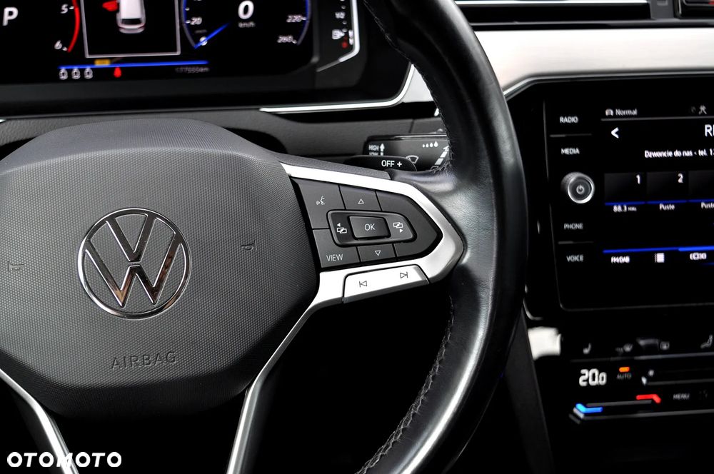 Volkswagen Passat 2.0 TDI EVO Elegance DSG - 19
