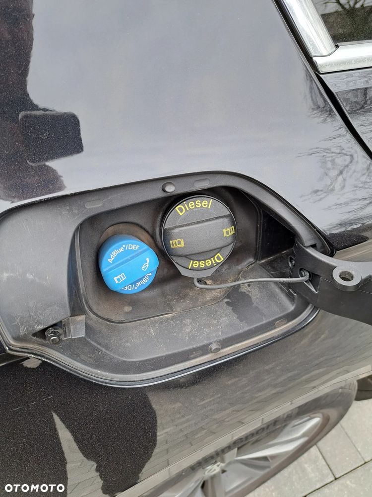 Volkswagen Passat 2.0 TDI BMT 4Mot Highline DSG - 17