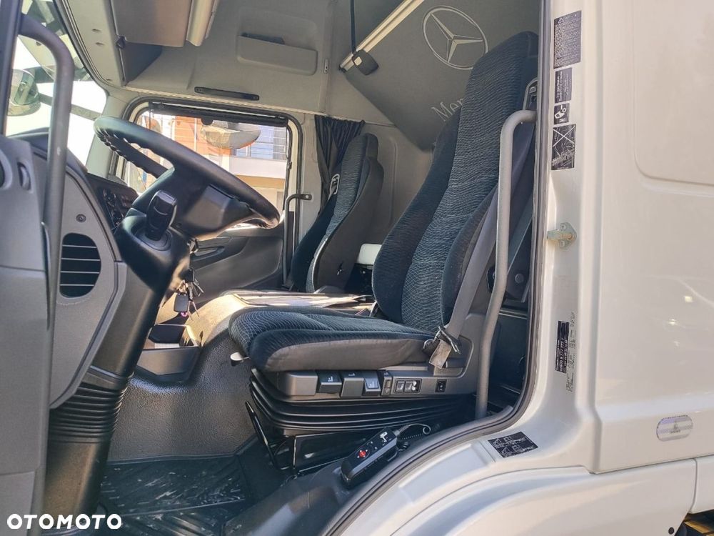 Mercedes-Benz ATEGO - 12