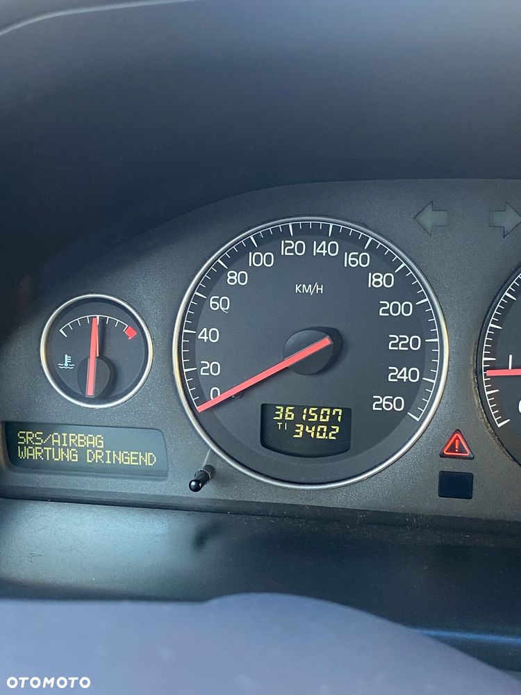 Volvo S60 2.4 T - 16