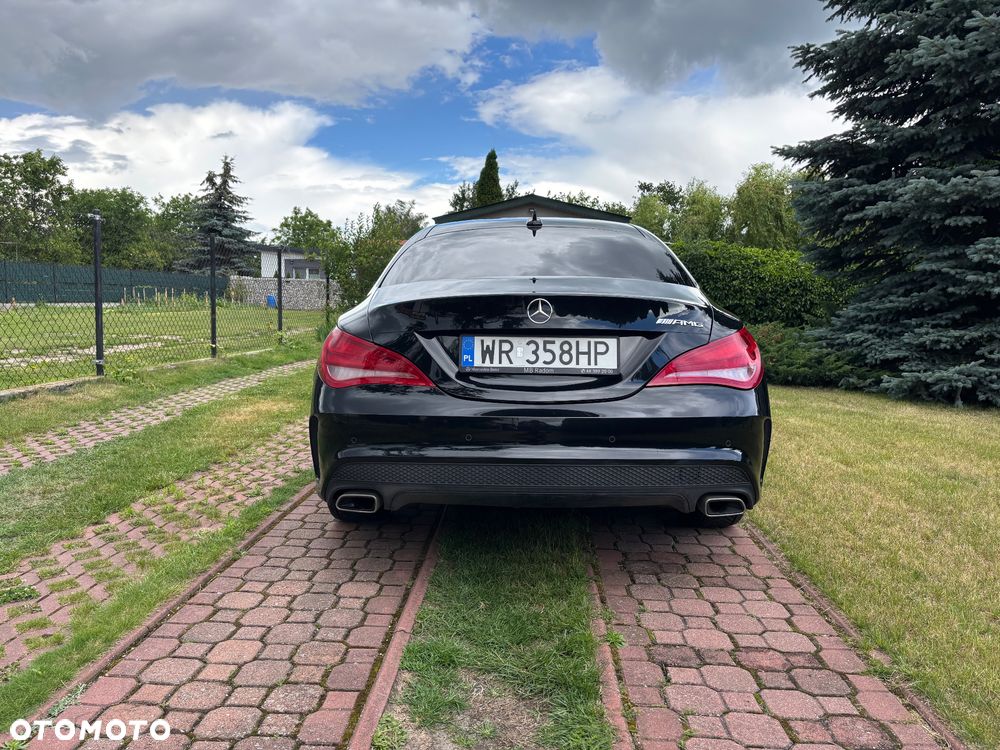 Mercedes-Benz CLA 180 AMG Line - 8