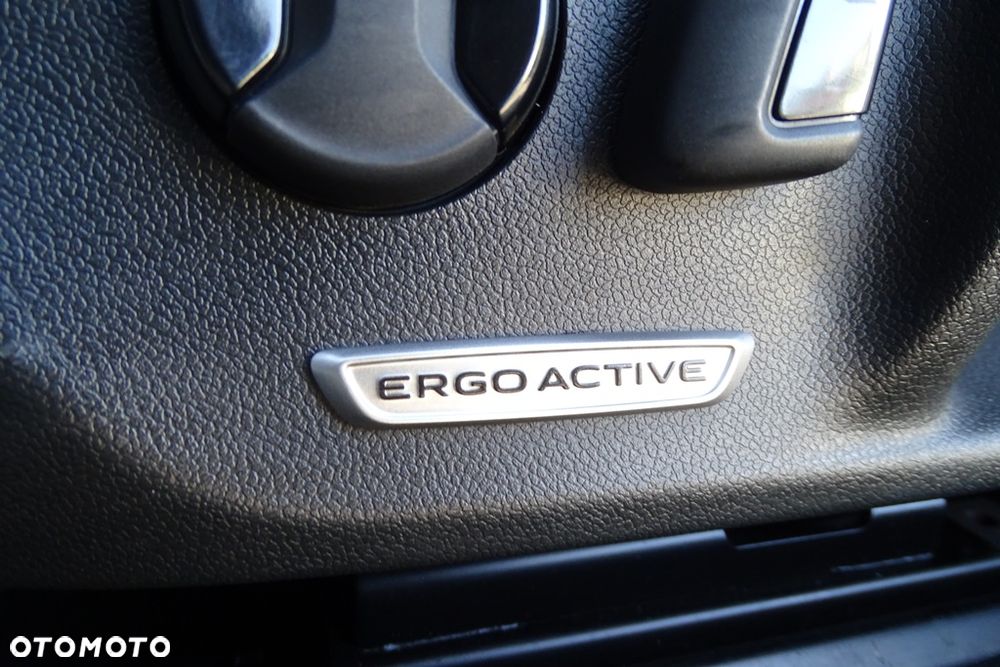 Volkswagen Passat 2.0 TDI SCR Style DSG - 20
