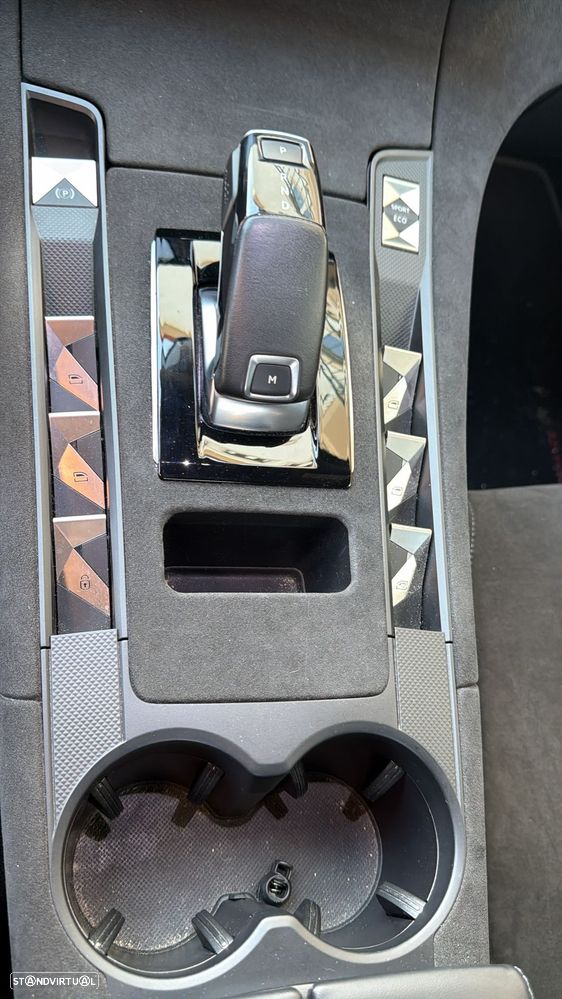 DS DS7 Crossback 1.5 BlueHDi Performance Line EAT8 - 12