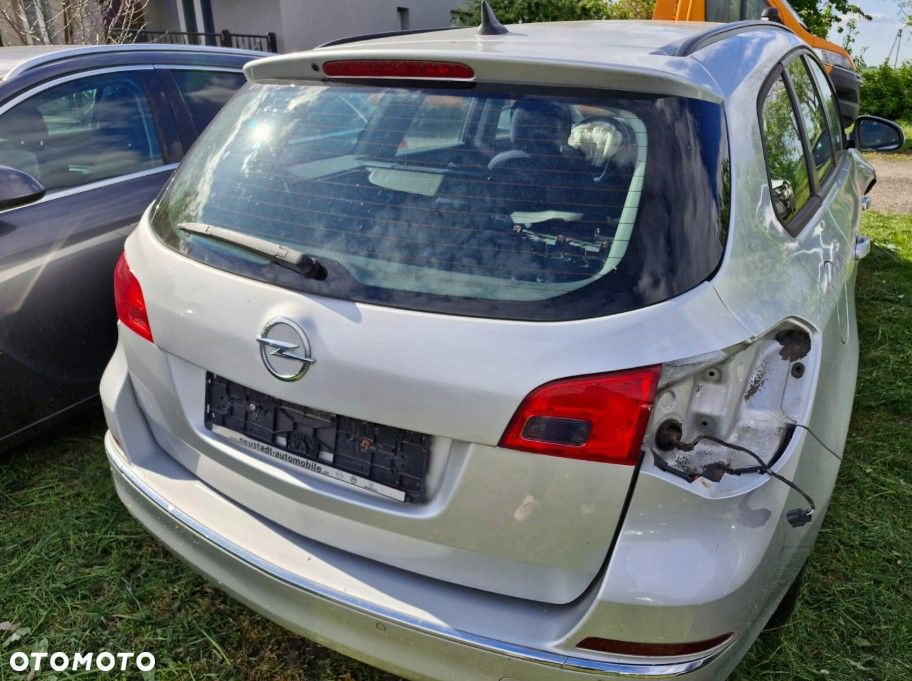 Tylna klapa bagażnika Opel Astra J IV LIFT KOMBI Z176 oryginał EUROPA - 2