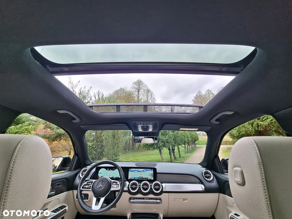 Mercedes-Benz GLB - 37