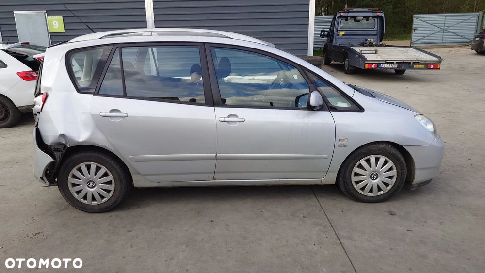 Toyota Corolla Verso 04R 2.0 66KW NA CZĘŚCI - 4