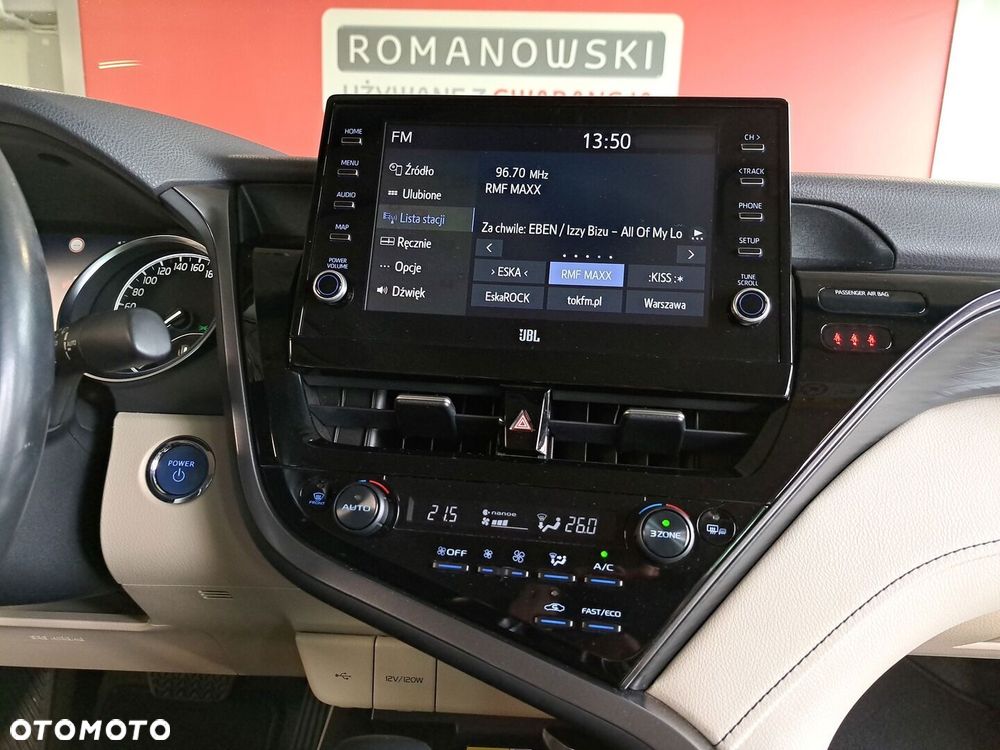 Toyota Camry 2.5 Hybrid Executive CVT - 21