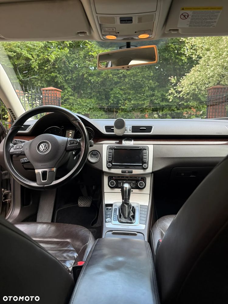 Volkswagen Passat 2.0 TDI 4Mot Highline DSG - 11