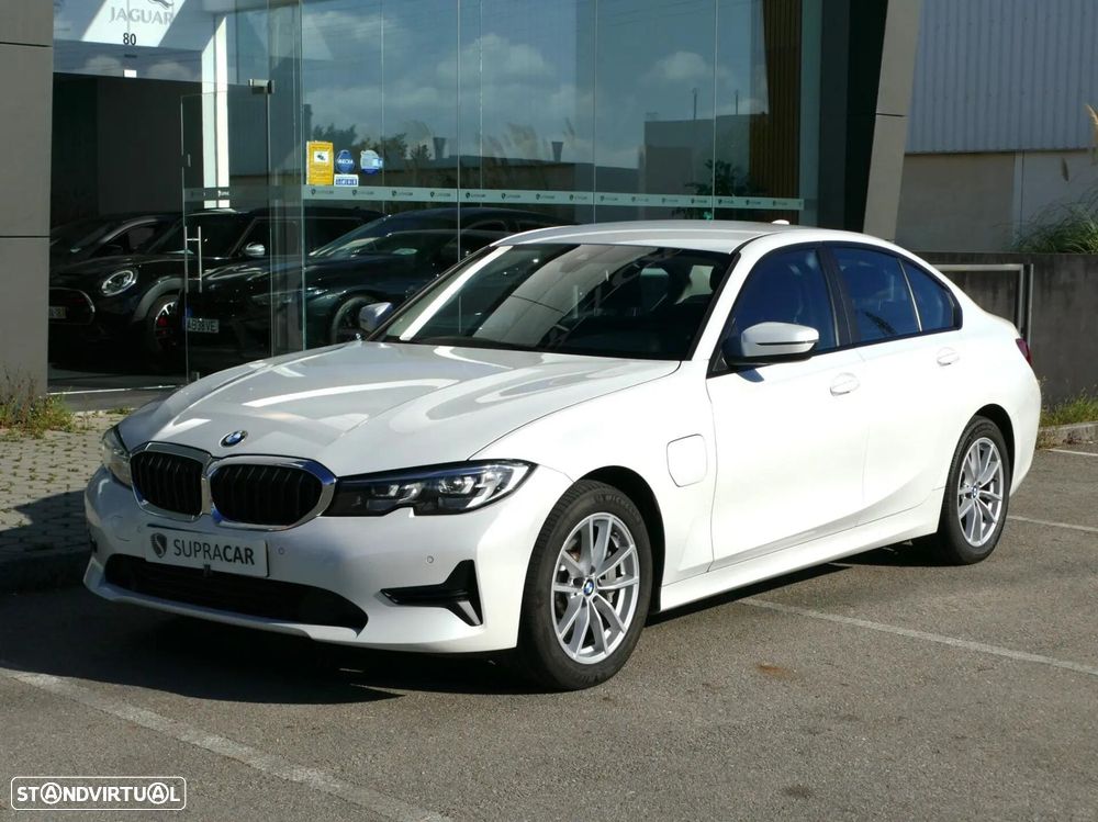BMW 330 e iPerformance Advantage - 2