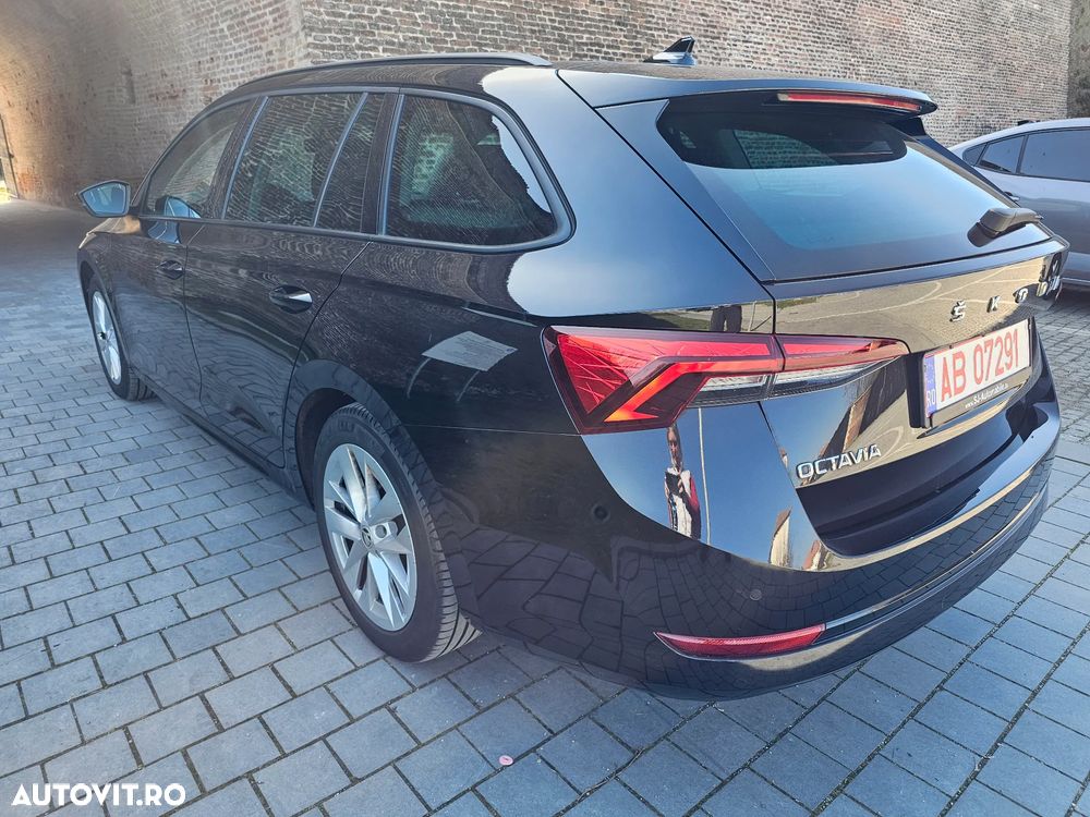 Skoda Octavia 2.0 TDI DSG Ambition - 28