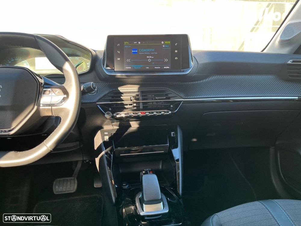 Peugeot e-208 Allure - 34