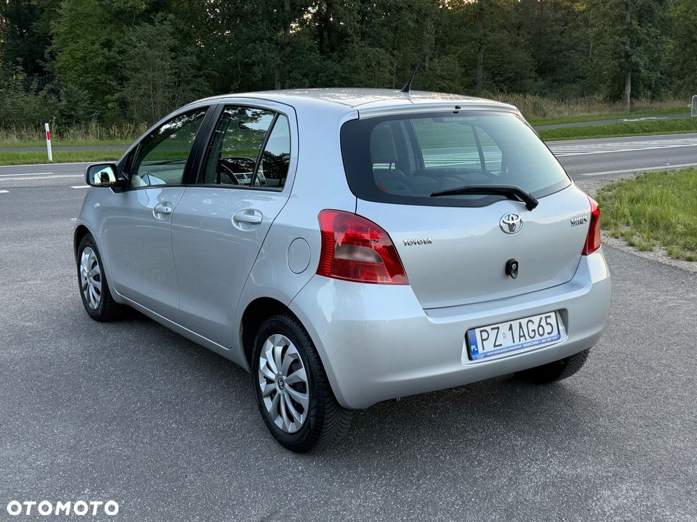 Toyota Yaris 1.3 - 3
