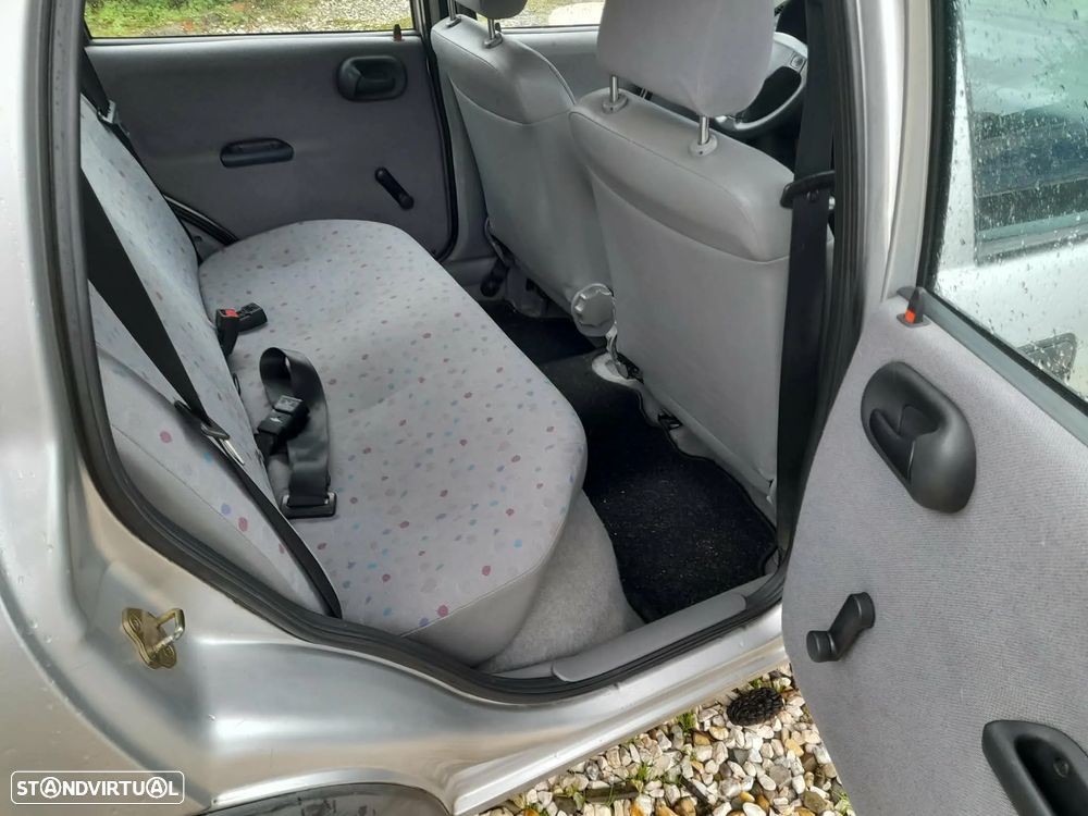 Opel Corsa 1.2 16V - 9