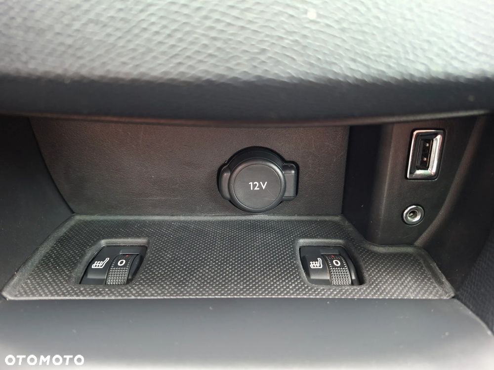 Peugeot 308 SW 1.6 BlueHDi Business Line S&S - 23