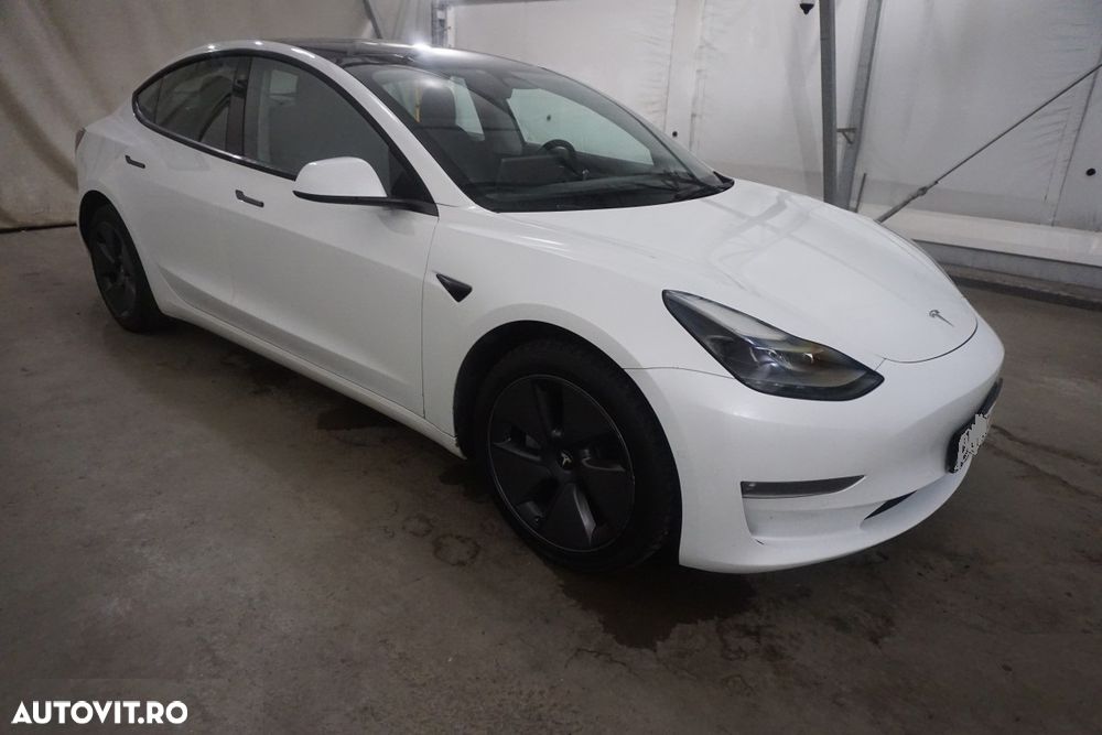 Tesla Model 3 Langstreckenbatterie Allradantrieb Dual Motor - 10