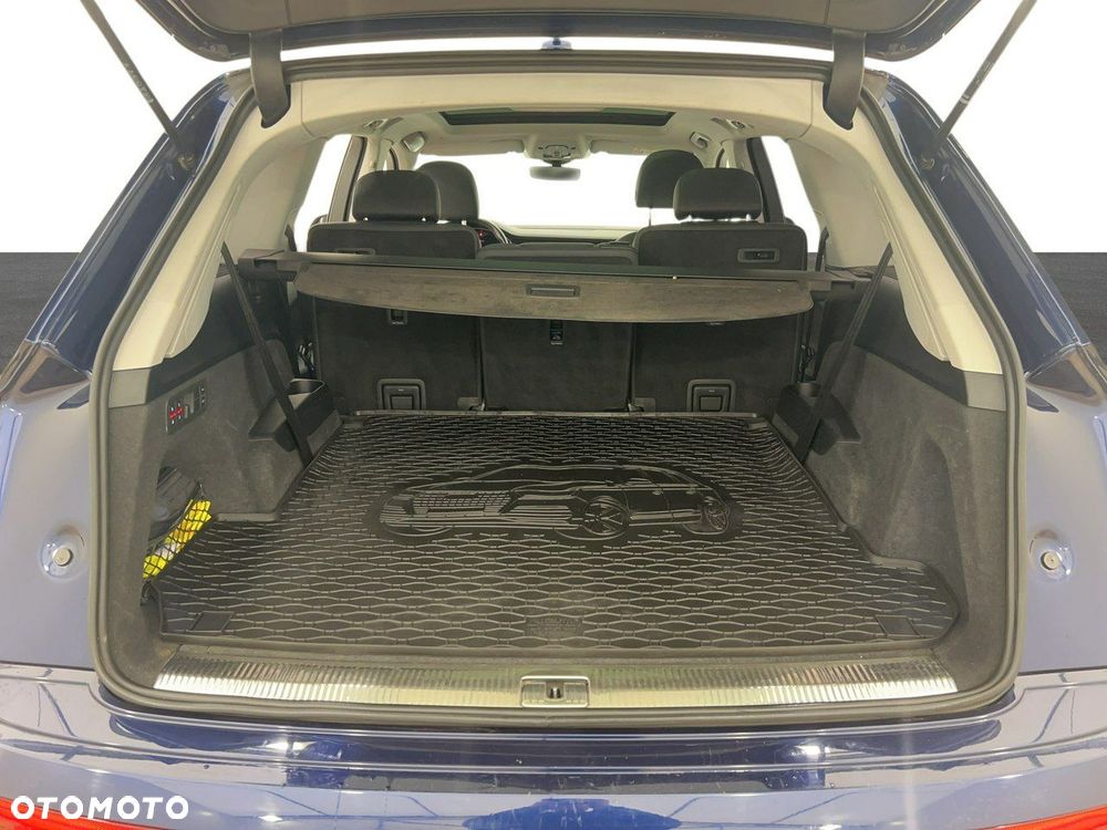 Audi Q7 - 12