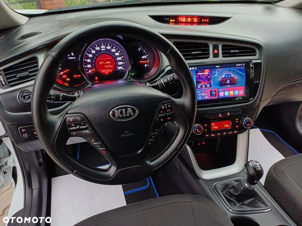 Kia Ceed - 15
