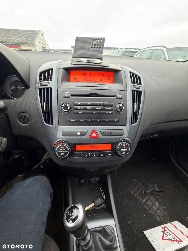 Kia Ceed - 9