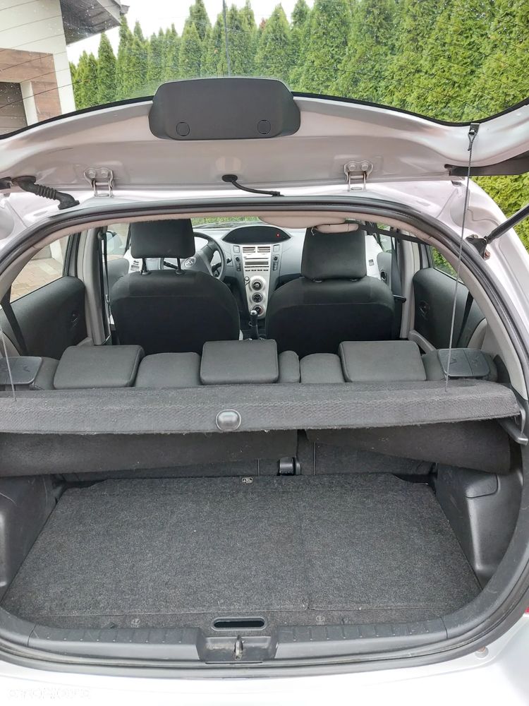 Toyota Yaris 1.3 Luna Gold - 7