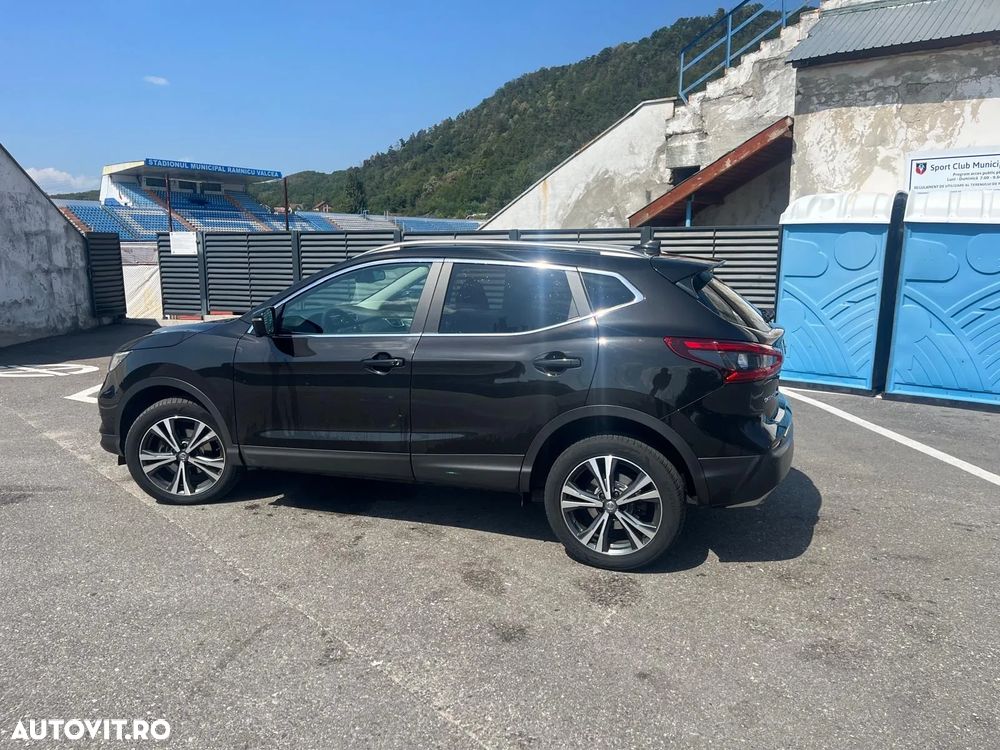 Nissan Qashqai - 2