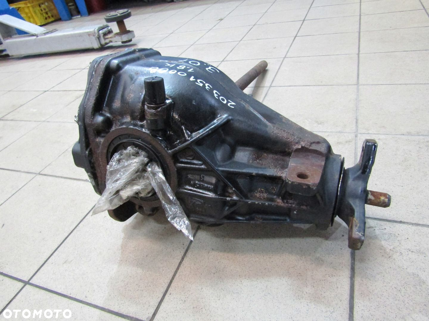 DYFER MOST TYŁ MERCEDES SLK R172 W172 1.8 CGI 3,07 - 8