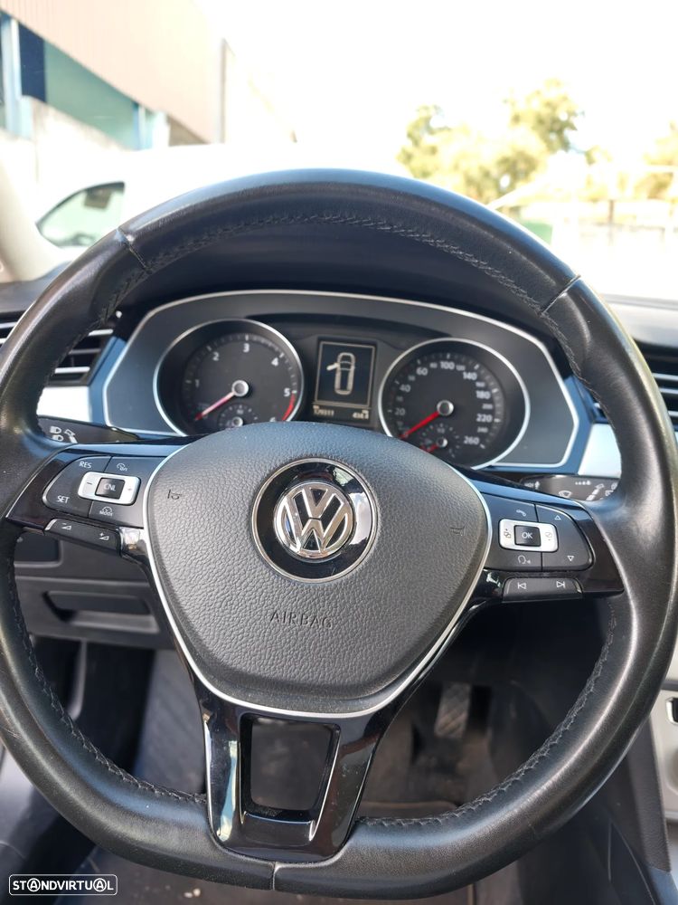 VW Passat Variant 1.6 TDI BlueMotion - 10