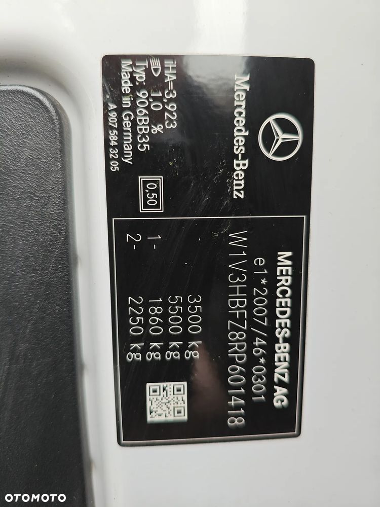 Mercedes-Benz Sprinter - 13