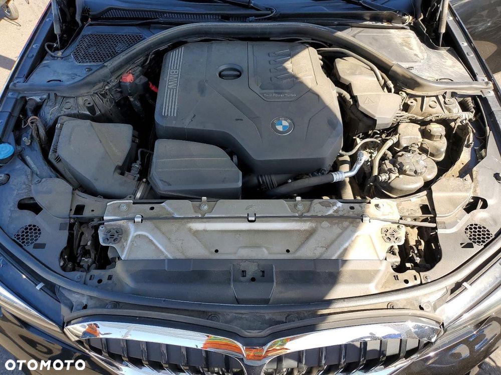 BMW Seria 3 330i Edition Luxury Line Purity - 12