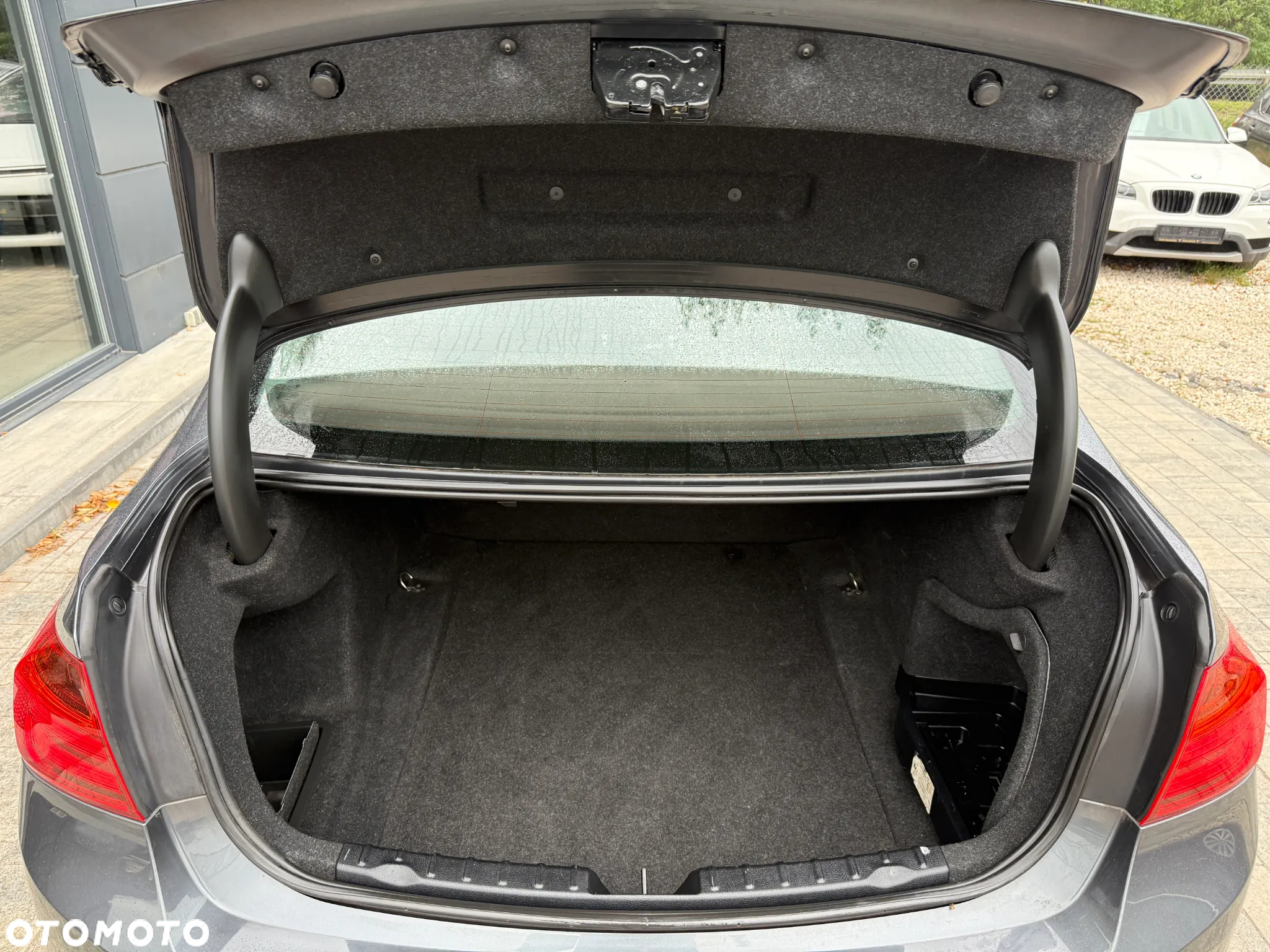BMW Seria 3 318d - 19