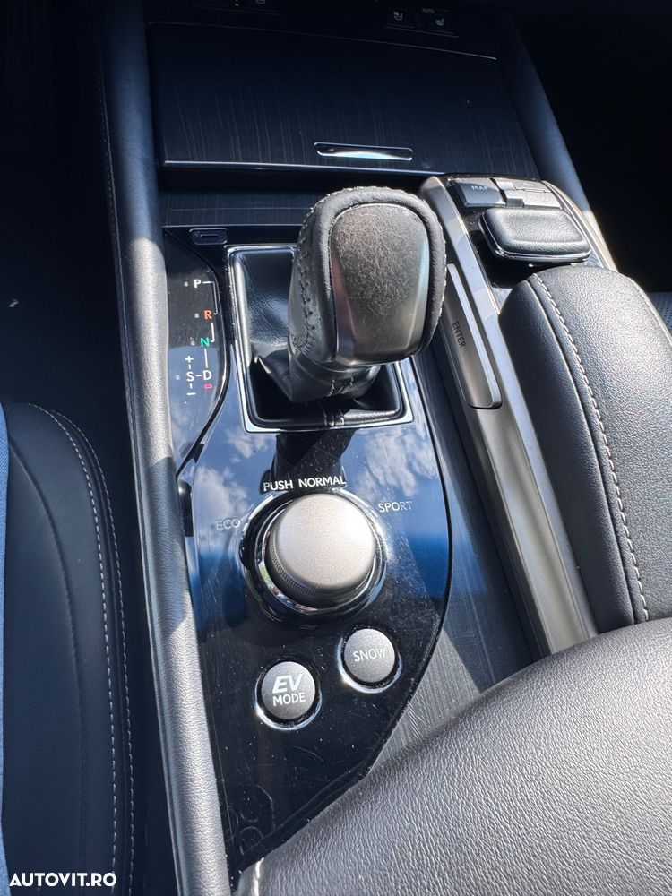 Lexus Seria GS - 14