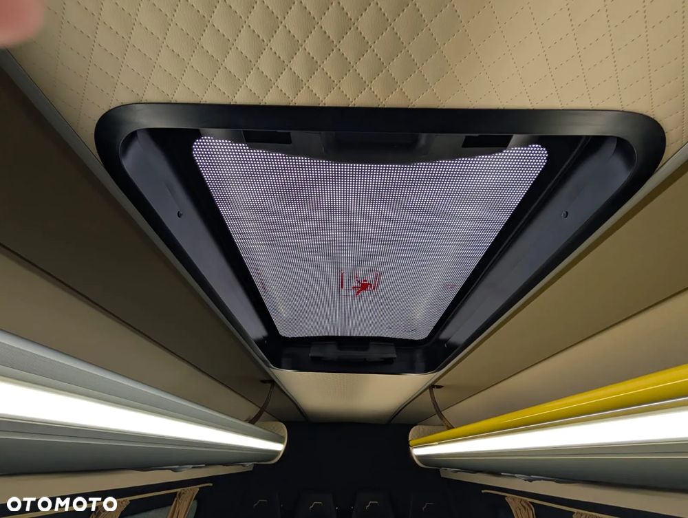 Mercedes-Benz Sprinter 519 - 24