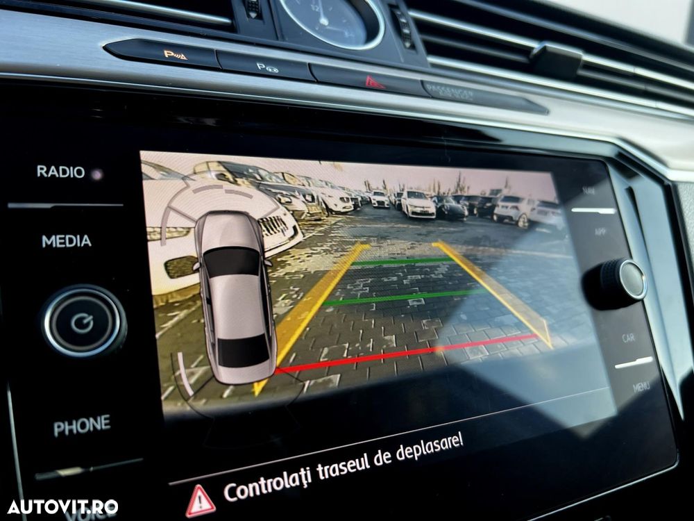 Volkswagen Passat - 11