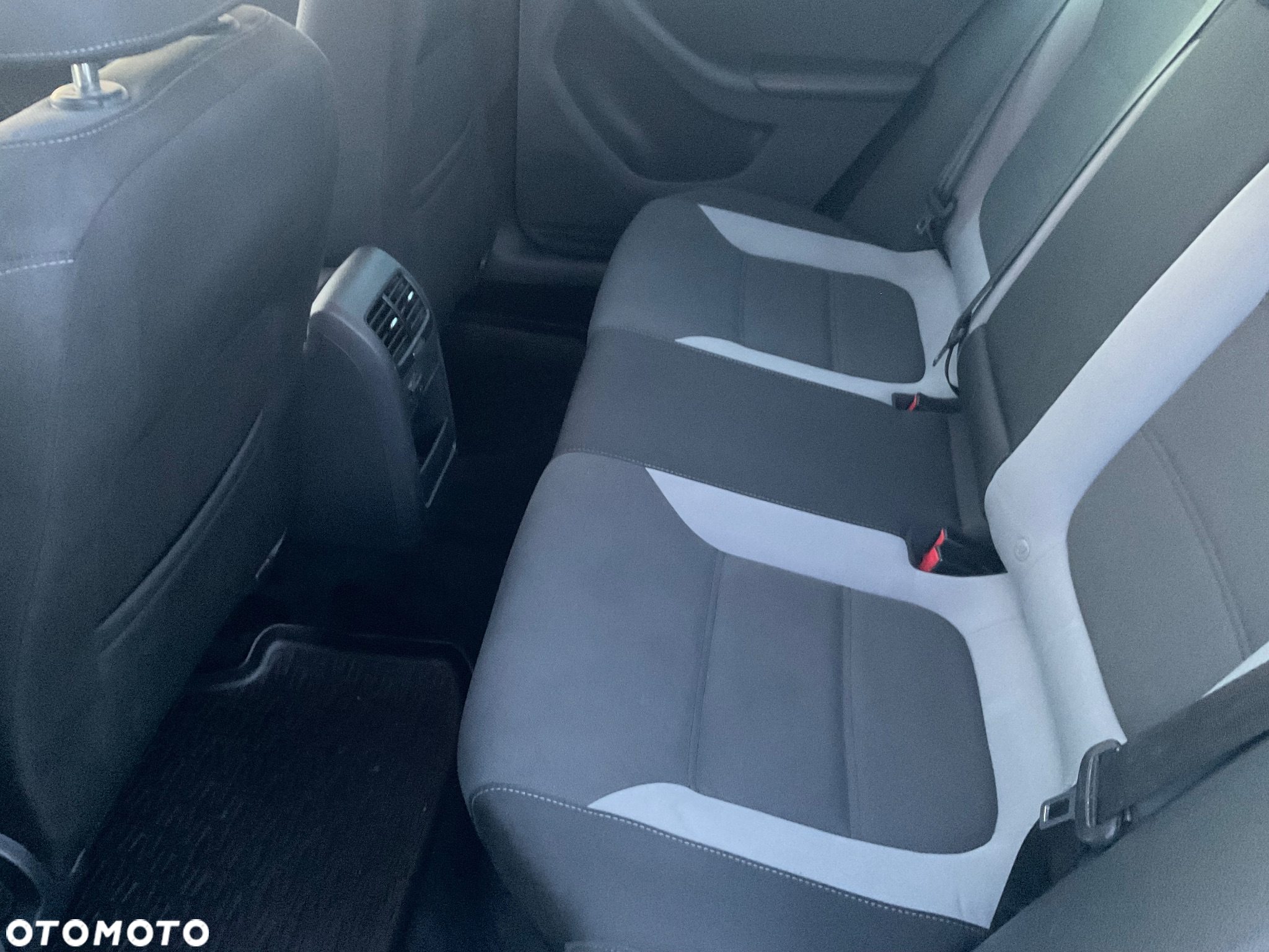 Volkswagen Jetta 2.0 TDI Life - 7