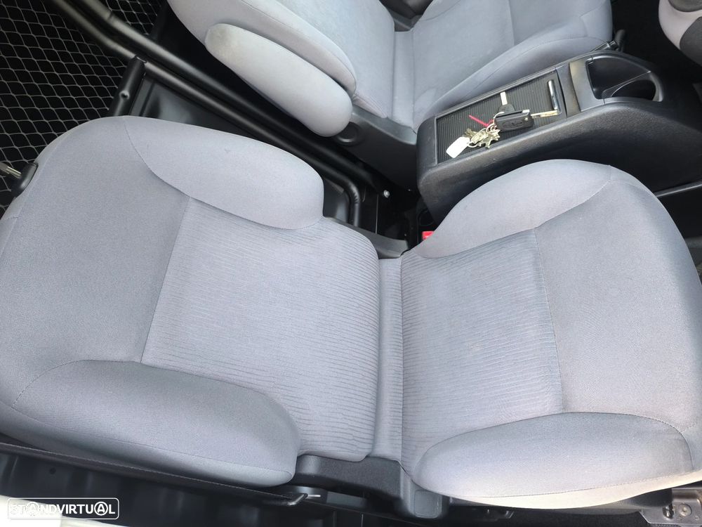 Peugeot Partner - 13