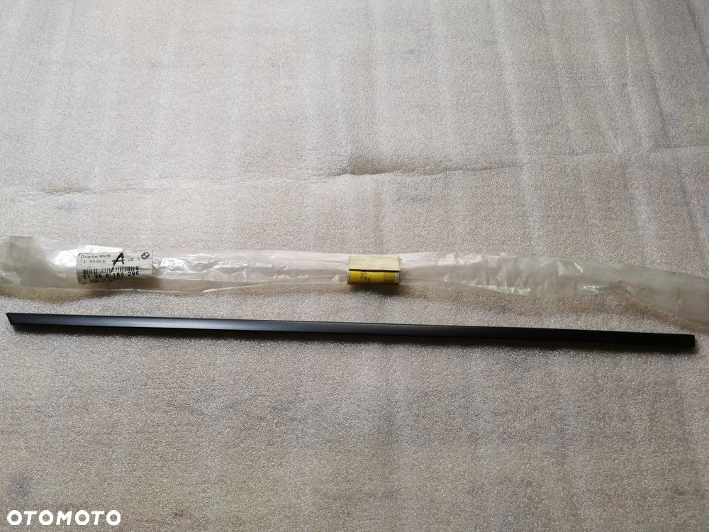 Bmw 5 E39 kombi Listwa szyby prawy tył prawej karoseryjnej NOWA OEM 51368189296 - 1