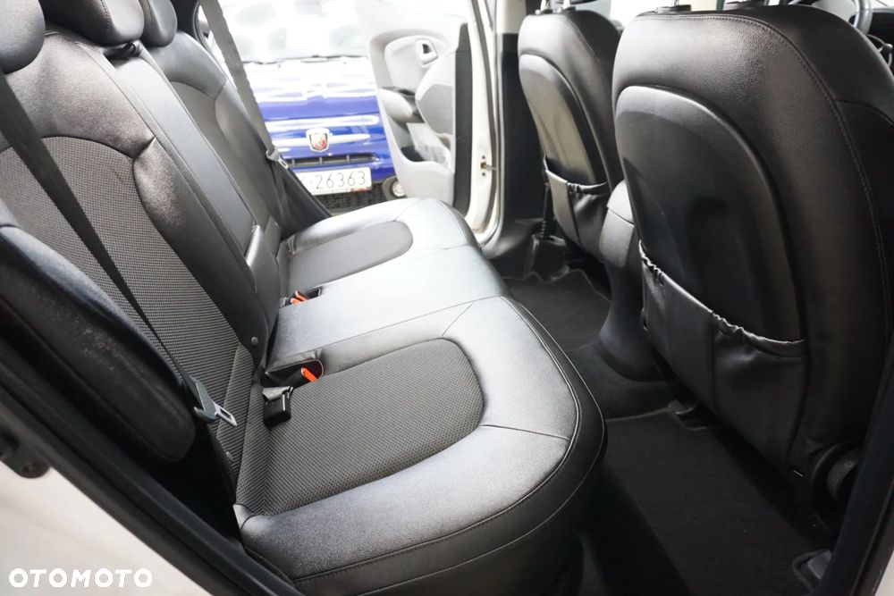 Hyundai ix35 2.0 CRDi 4WD Trend - 26